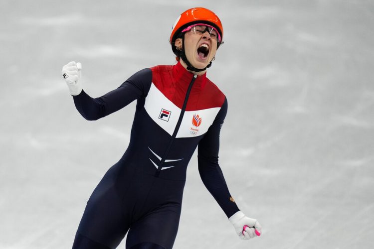 Schulting defends short track title with gold